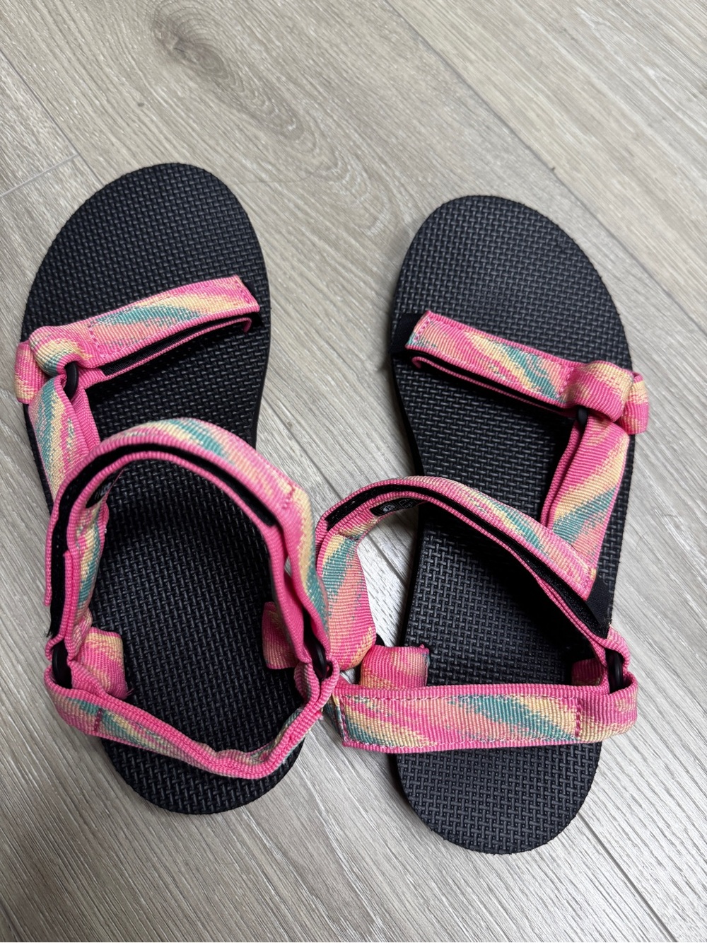 Teva Original Universal Sandals, Womens 9  EUC